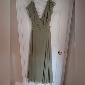 Bridesmaid/formal dress size 14 Eucalyptus green
